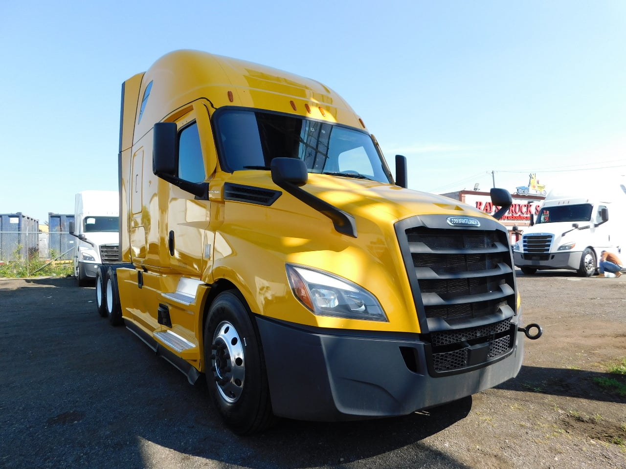 2022 FREIGHTLINER CASCADIA Tandem Axle Sleeper #1 2022 FREIGHTLINER CASCADIA Tandem Axle Sleeper #1
